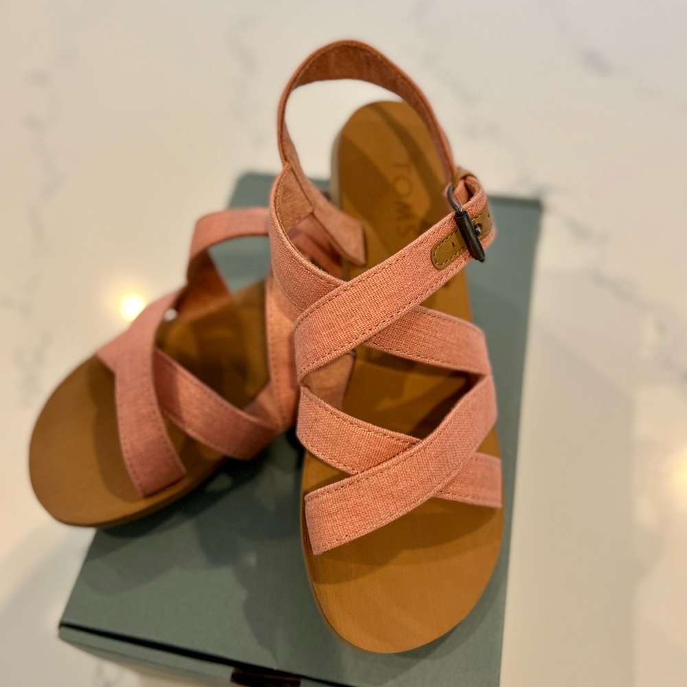 Toms sandals